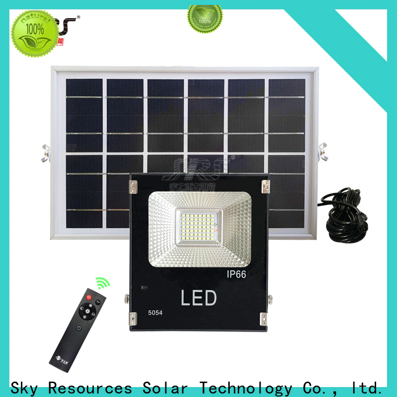New 2000 lumen solar flood light outdoor factory for home use