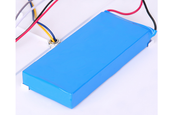 Large capacity lithium battery